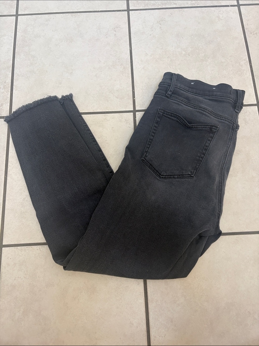 LOFT Black Cropped Raw-Hem Slim Ankle Jeans